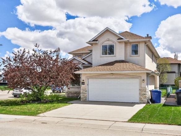 240 Cove Drive, Chestermere, Alberta, T1X 1E5