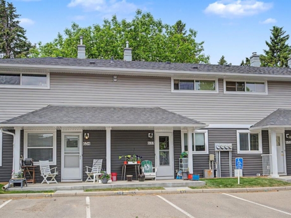 633 Regal Park NE, Calgary, Alberta, T2E 0S6