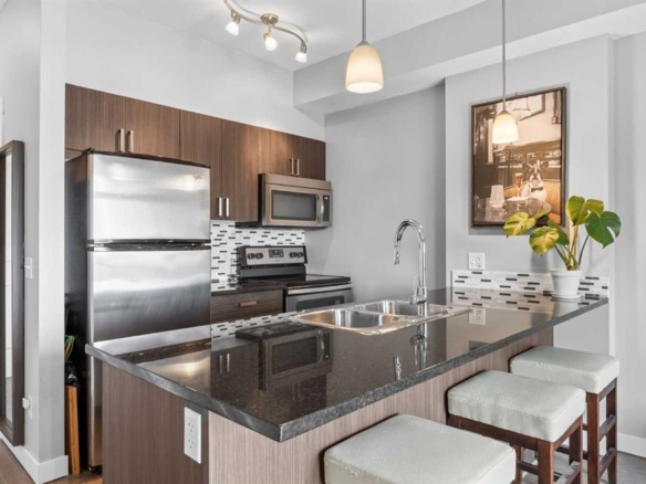 #414 117 Copperpond Common, Calgary, Alberta, T2Z5E2