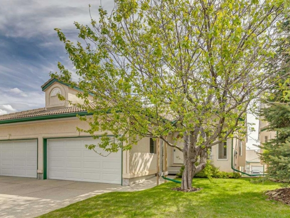 14 Strathearn Gardens SW, Calgary, Alberta, T3H 2R1