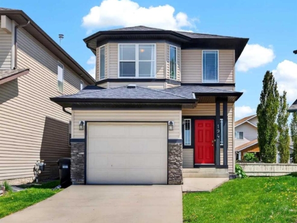 194 Everoak Gardens SW, Calgary, Alberta, T2Y 0C6