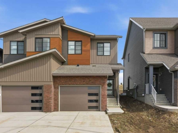 55 Heritage Manor, Cochrane, Alberta, T4C 3K7