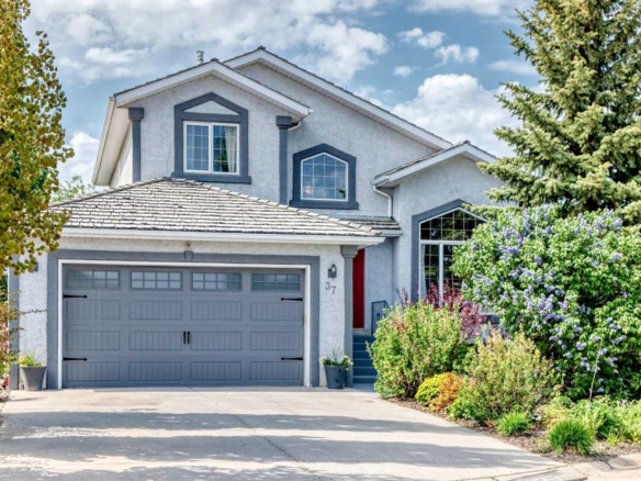 37 LAKESIDE GREENS Close, Chestermere, Alberta, T1X 1C2