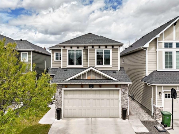 32 Westmore Place SW, Calgary, Alberta, T3H 0Z2