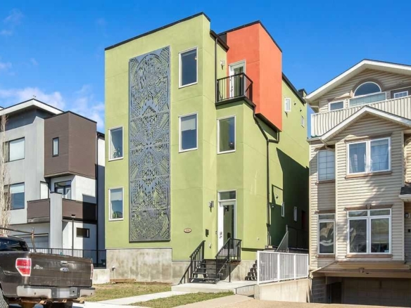 2226 Westmount Road NW, Calgary, Alberta, T2N 3N4