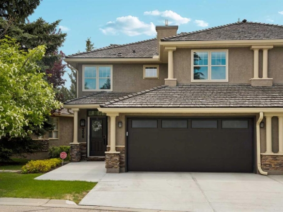 206 Paliswood Park SW, Calgary, Alberta, T2V 5J4