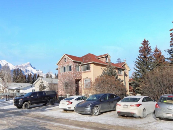 910 Main Street, Canmore, Alberta, T1W1R6