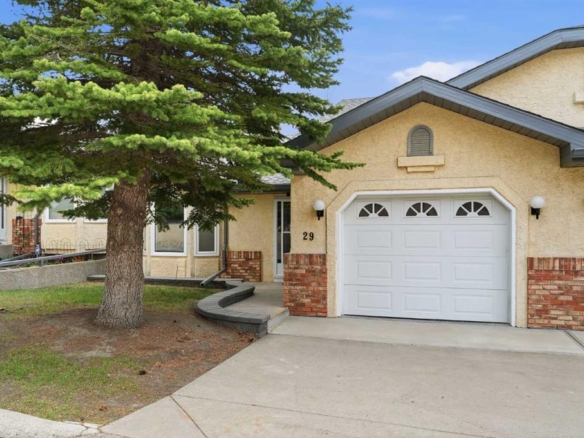 29 Edenwold Green NW, Calgary, Alberta, T3A 5B8