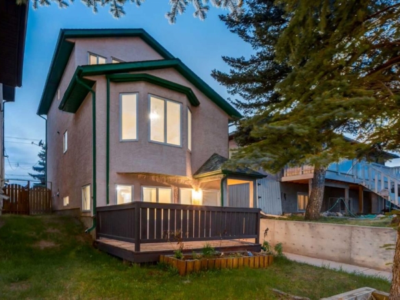 1135 37 Street SE, Calgary, Alberta, T2A 1E2