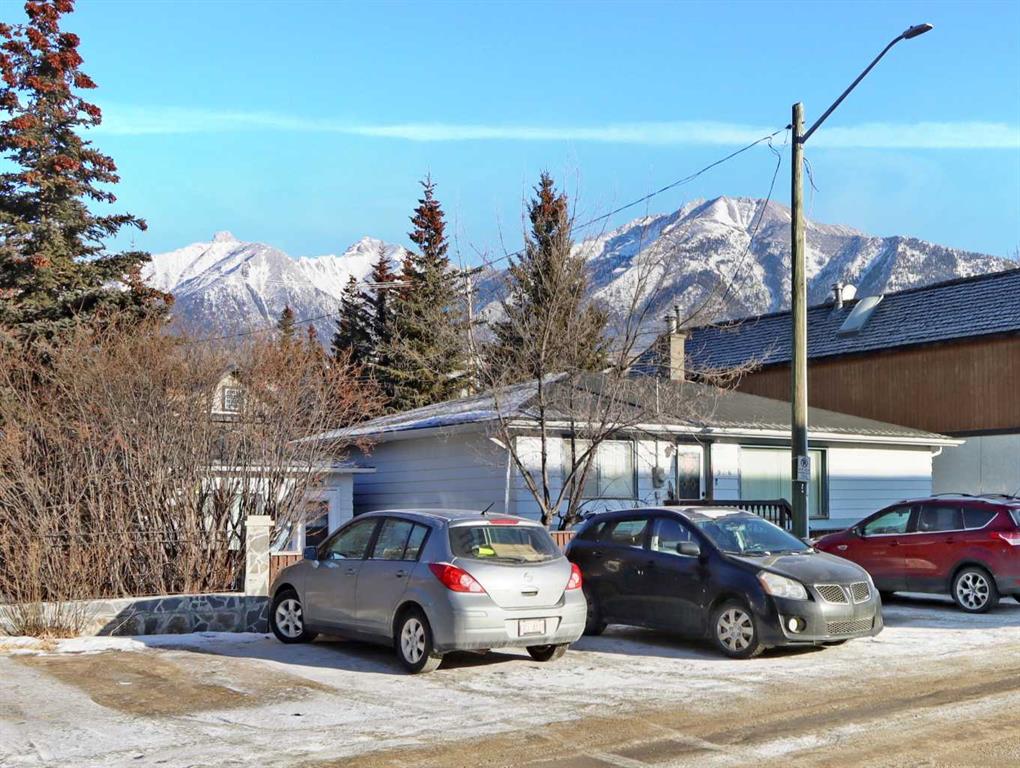 906 Main Street, Canmore, Alberta, T1W1P3
