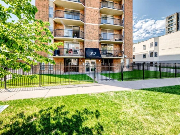 #204 317 14 Avenue SW, Calgary, Alberta, T2R 0M4