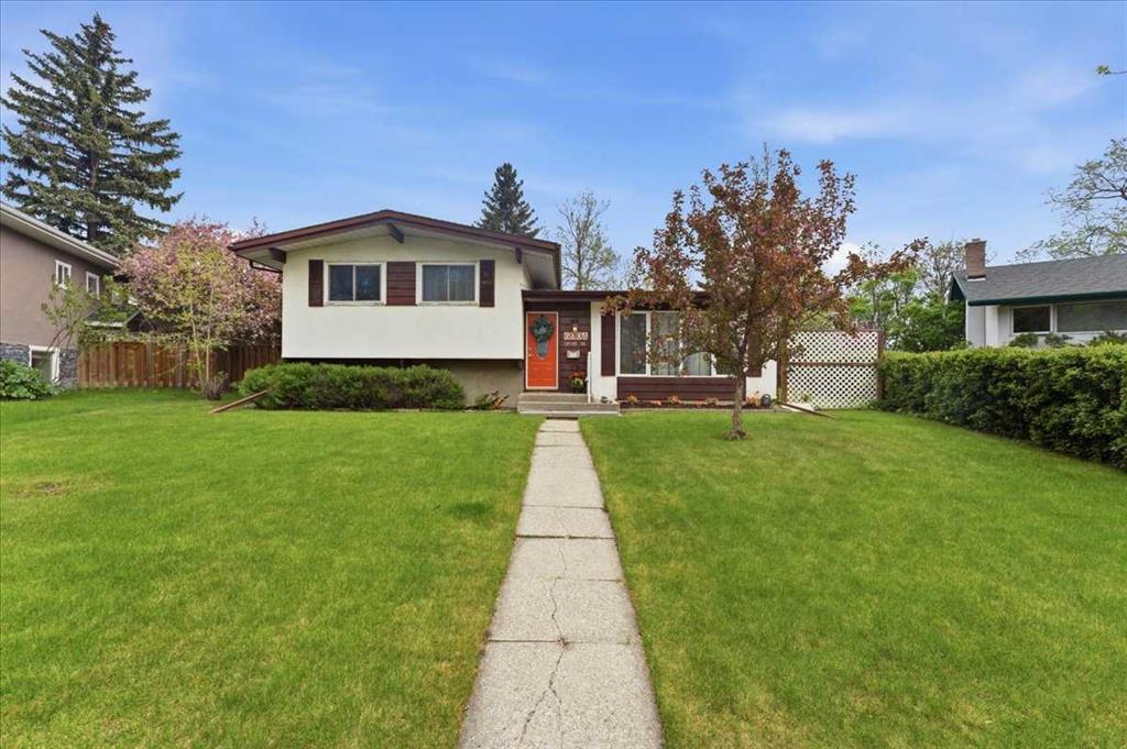 6004 Louise Road SW, Calgary, Alberta, T3E5V2