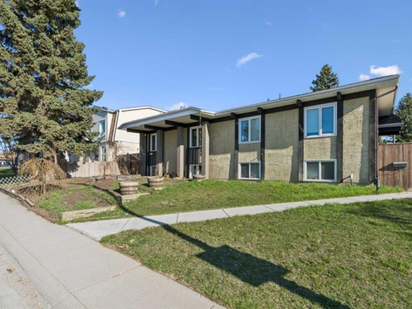 11175 Sacramento Drive SW, Calgary, Alberta, T2W 0J6
