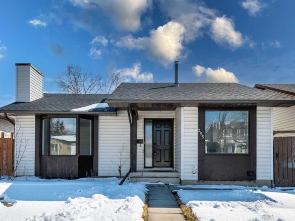 255 Castleridge Drive NE, Calgary, Alberta, T3J 1P3