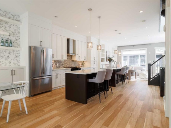 423 23 Avenue NW, Calgary, Alberta, T2M1S4