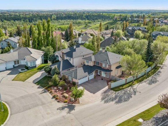 438 Candle Place SW, Calgary, Alberta, T2W3B3
