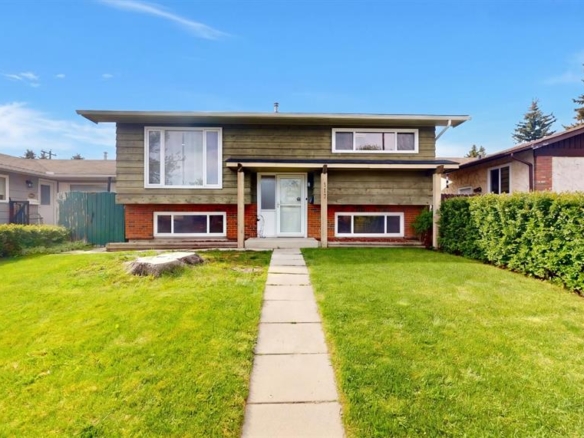 117 Midcrest Crescent SE, Calgary, Alberta, T2X 1B4