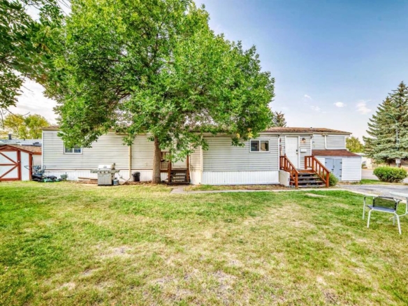 17 Burroughs Place NE, Calgary, Alberta, T1Y 6K5