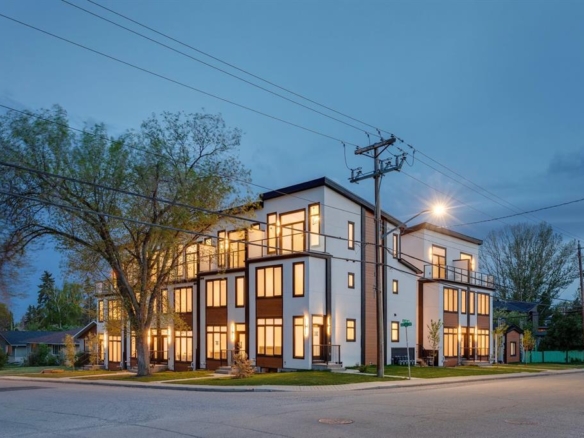4307 30 Avenue SW, Calgary, Alberta, T3E 0T5