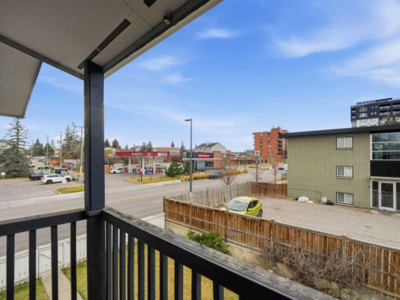 #3 2804 17 Avenue SW, Calgary, Alberta, T3E 6K8