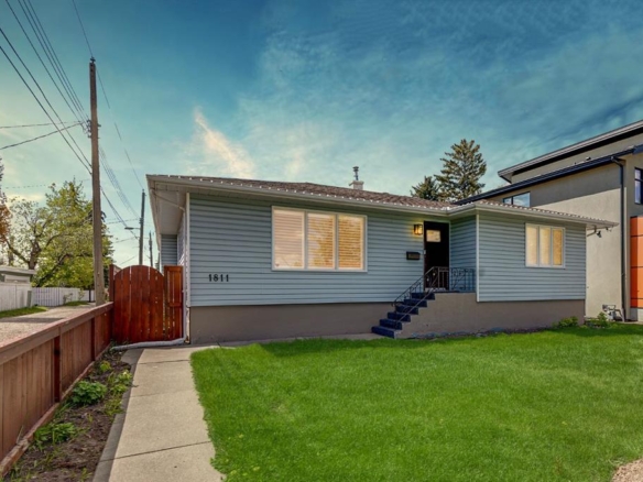 1811 13 Avenue NW, Calgary, Alberta, T2N1L4