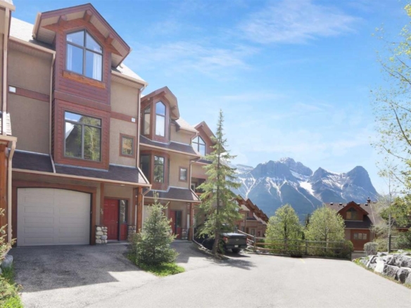300 Eagle Terrace Road, Canmore, Alberta, T1W3E5