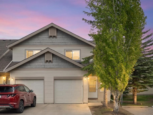 10 Eversyde Court SW, Calgary, Alberta, T2Y 4S4