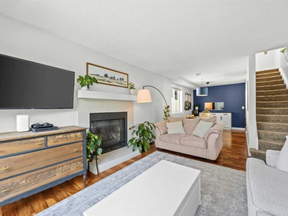 #301 1720 13 Street SW, Calgary, Alberta, T2T 3P4
