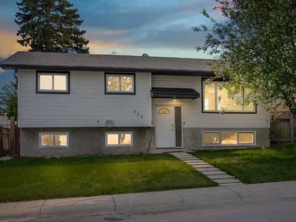 214 Rundleview Close NE, Calgary, Alberta, T1Y 1J1