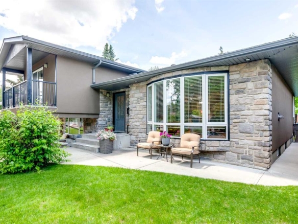 51 Wimbledon Drive SW, Calgary, Alberta, T3C3J5