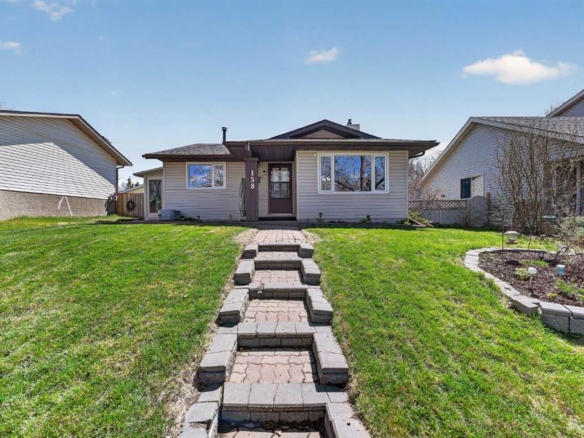 158 Ranch Glen Drive NW, Calgary, Alberta, T3G 1E8