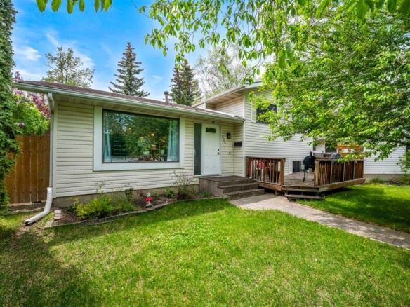 224 Ranchview Place NW, Calgary, Alberta, T3G 1R7