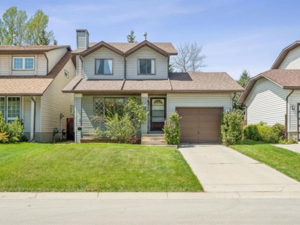 47 Cedargrove Way SW, Calgary, Alberta, T2W 4V1
