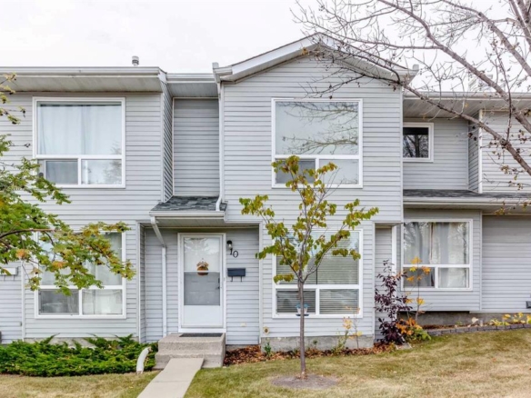 10 Deerfield Green SE, Calgary, Alberta, T2J7B8