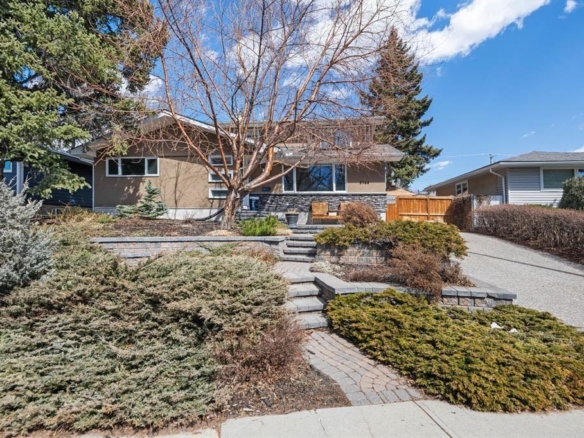 3144 Breen Crescent NW, Calgary, Alberta, T2L 1S7