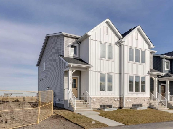8542 Huxbury Drive NE, Calgary, Alberta, T2A 4Y1