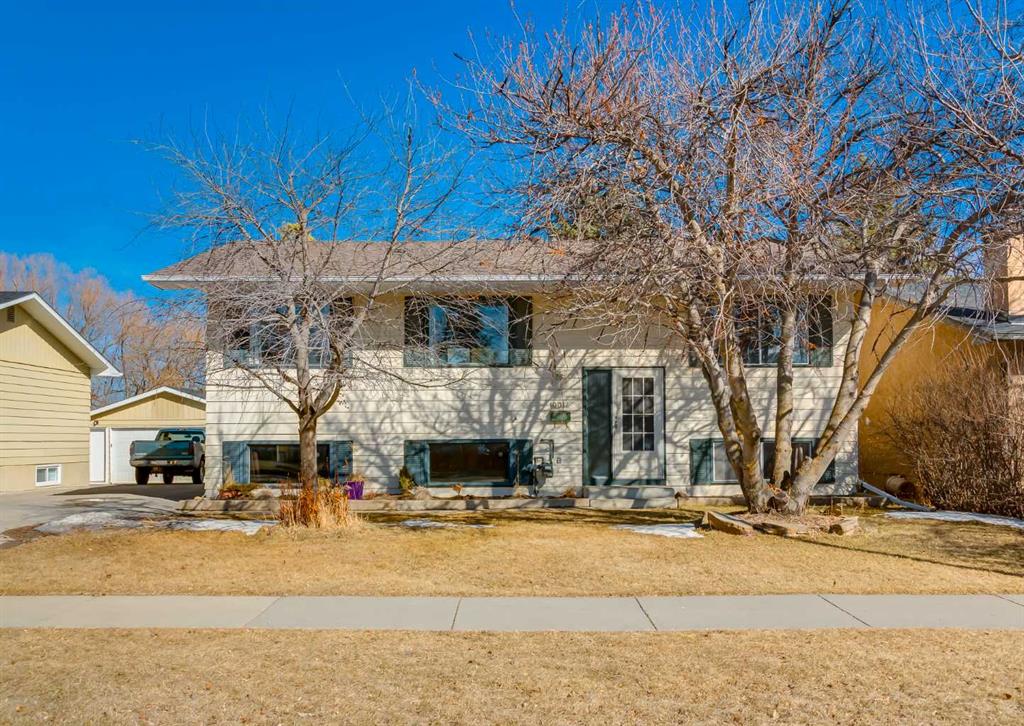 10012 Oakfield Drive SW, Calgary, Alberta, T2V 4B4