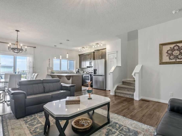 665 Hillcrest Road SW, Airdrie, Alberta, T4B 4C7