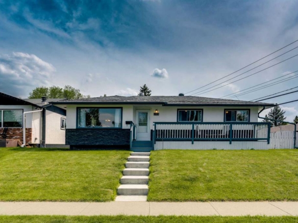 249 Acadia Drive SE, Calgary, Alberta, T2J 0A6