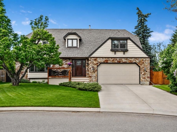 39 Canova Close SW, Calgary, Alberta, T2W 3P7