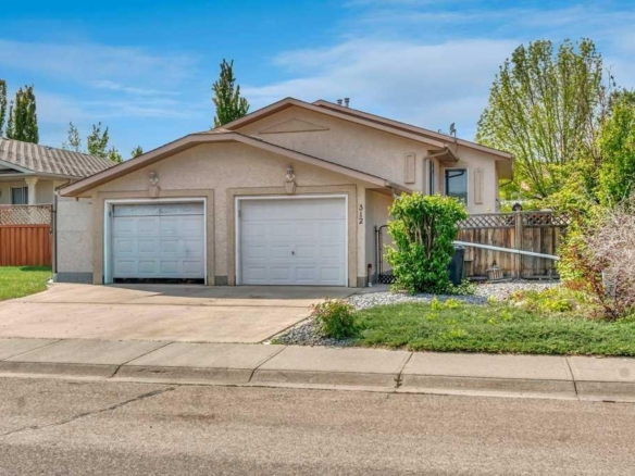312 Strathaven Drive, Strathmore, Alberta, T1P 1M2