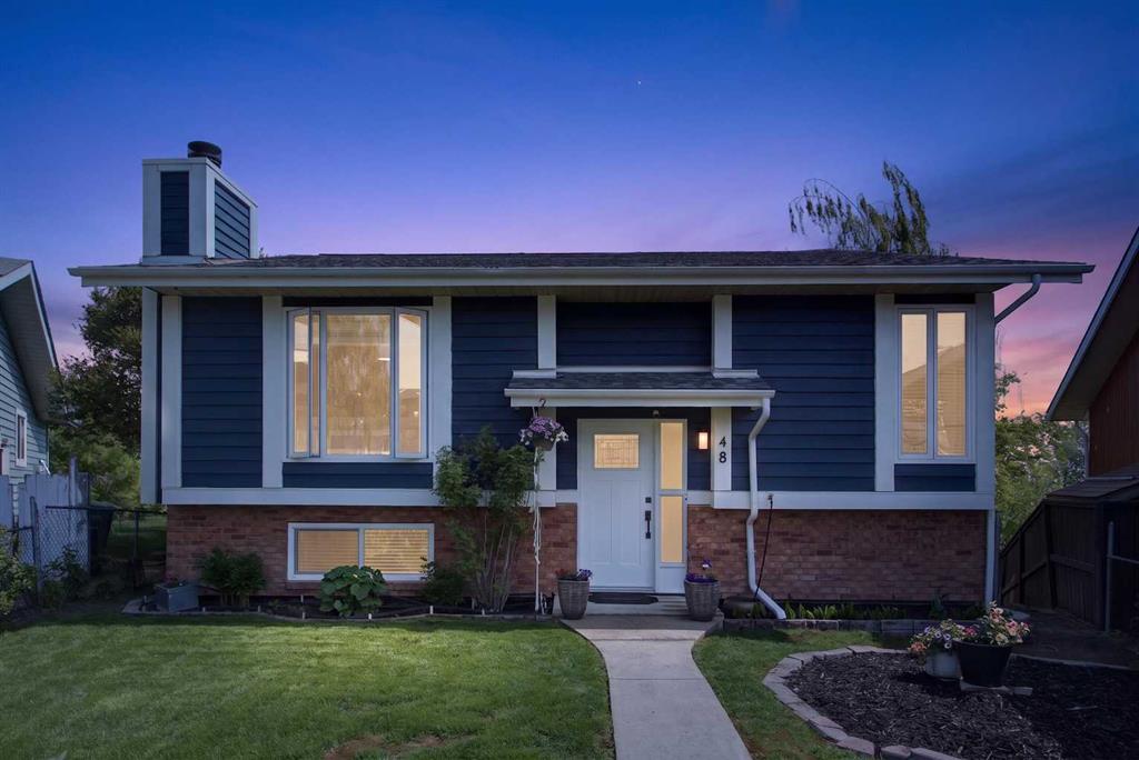 48 Shawcliffe Place, Calgary, Alberta, T2Y 1H5