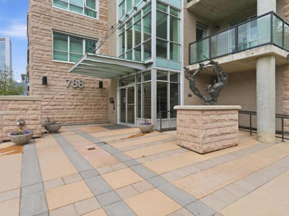 #1509 788 12 Avenue SW, Calgary, Alberta, T2R0H1