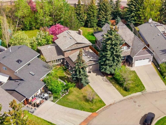36 Varsity Estates Court NW, Calgary, Alberta, T3B 5B1