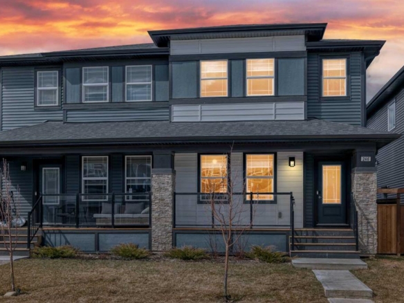 246 Midgrove Mews SW, Airdrie, Alberta, T4B 5K8