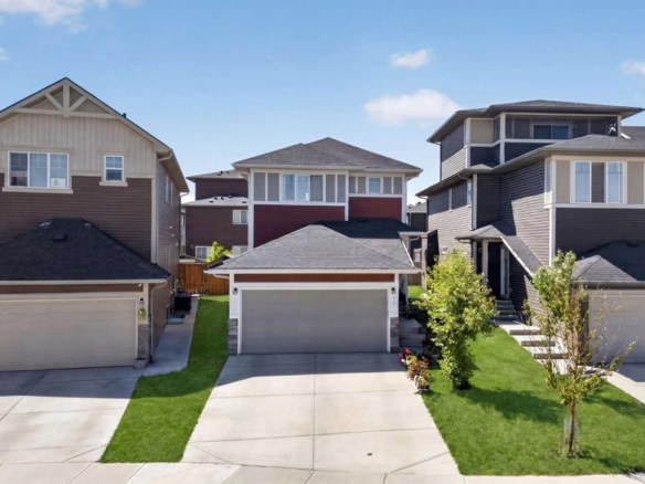 77 Saddlestone Place NE, Calgary, Alberta, T3J 0Z6