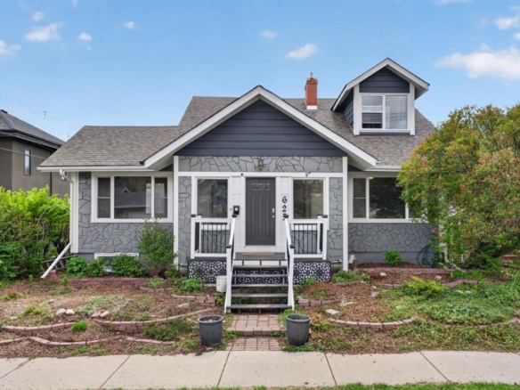 625 29 Avenue SW, Calgary, Alberta, T2S 0N8
