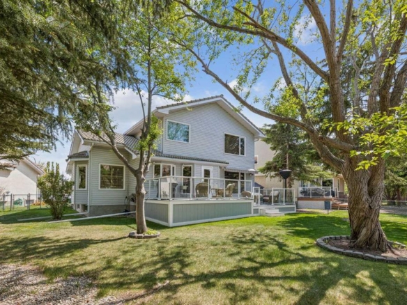 187 Hampshire Close NW, Calgary, Alberta, T3A4Y1