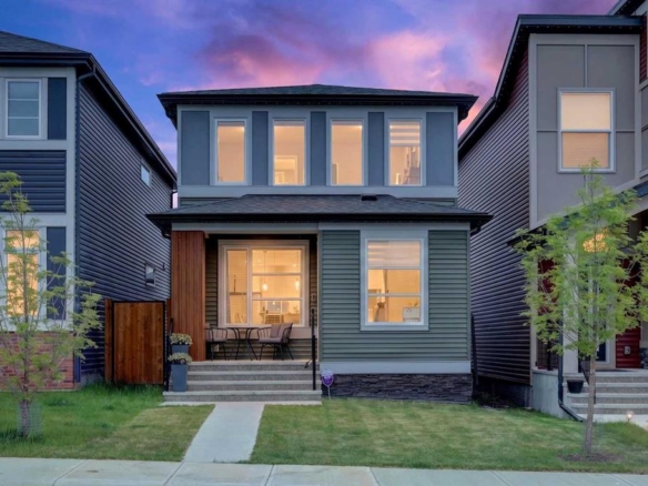 14 Wolf Creek Rise SE, Calgary, Alberta, T2X 4Y9