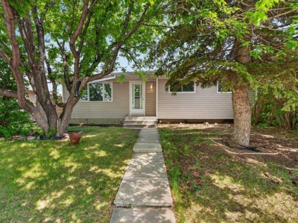 1632 Robson Crescent SE, Calgary, Alberta, T2A 1Y7
